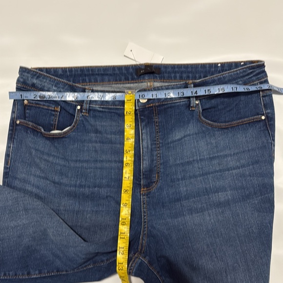 Ann Taylor The Boot mid rise NWT Classic Blue Women's Jeans Size 18 curvy - Picture 15 of 16